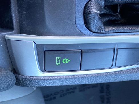 Used 2019 Honda Civic LX image 10