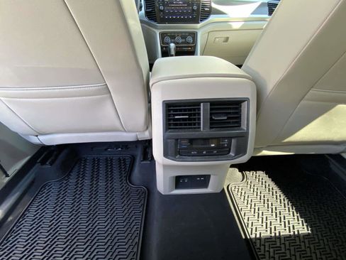 Used 2022 Volkswagen Atlas SE AWD/4WD image 32