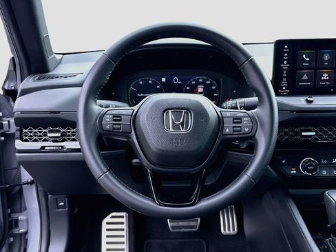 Used 2025 Honda Accord Sport image 12
