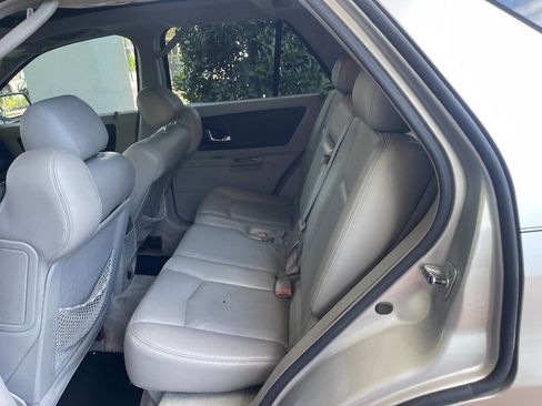 Used 2006 Cadillac SRX w/ Seating Package image 27