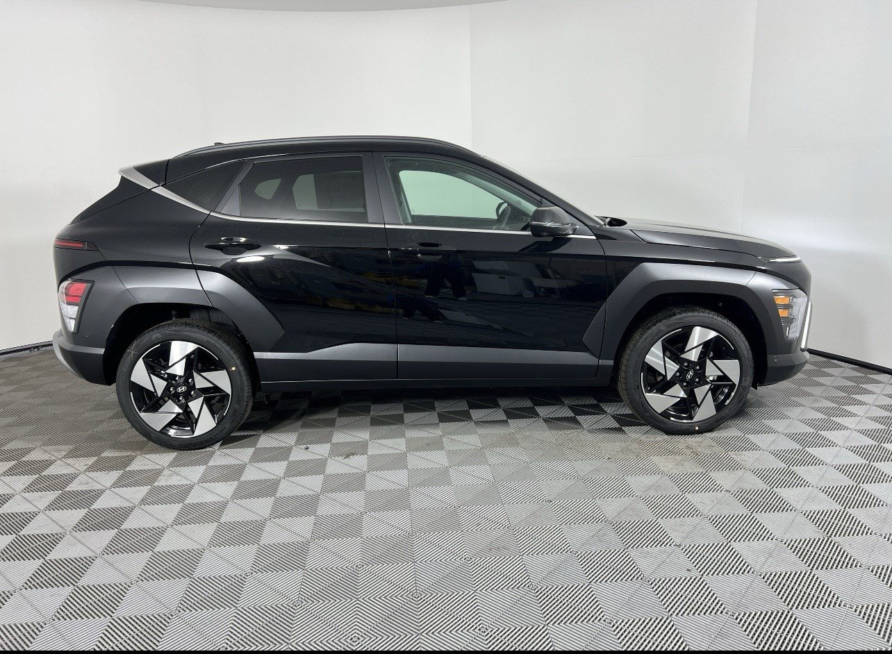 New 2026 Hyundai Kona Limited AWD/4WD image 2