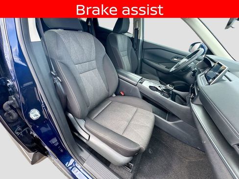 Used 2025 Nissan Rogue SV image 18