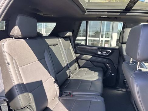 Used 2024 Chevrolet Tahoe Z71 w/ Luxury Package image 10