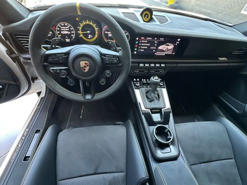 Certified 2025 Porsche 911 GT3 RS RWD image 6
