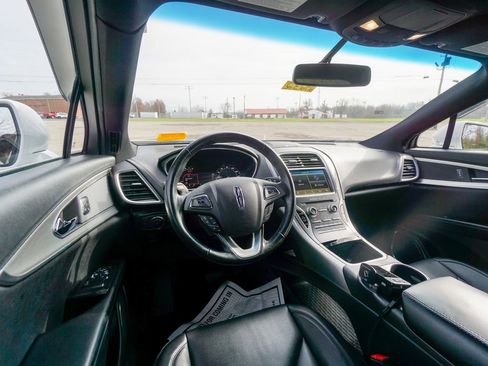 Used 2016 Lincoln MKX Premiere image 14