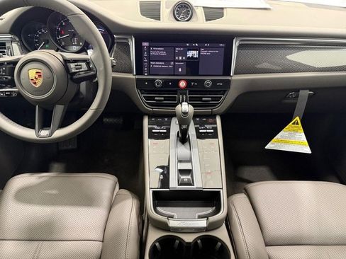 New 2026 Porsche Macan image 14