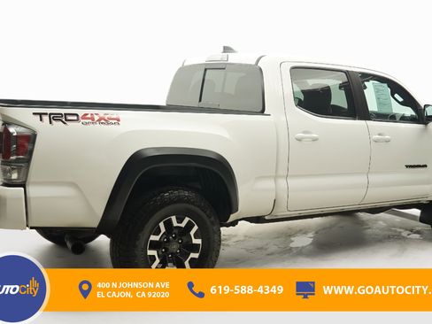 Used 2020 Toyota Tacoma TRD Off-Road w/ Technology Package image 6