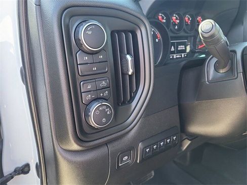 Used 2024 Chevrolet Silverado 2500 Custom w/ Custom Value Package image 14