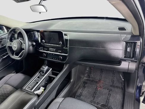 Used 2022 Nissan Pathfinder S FWD image 28