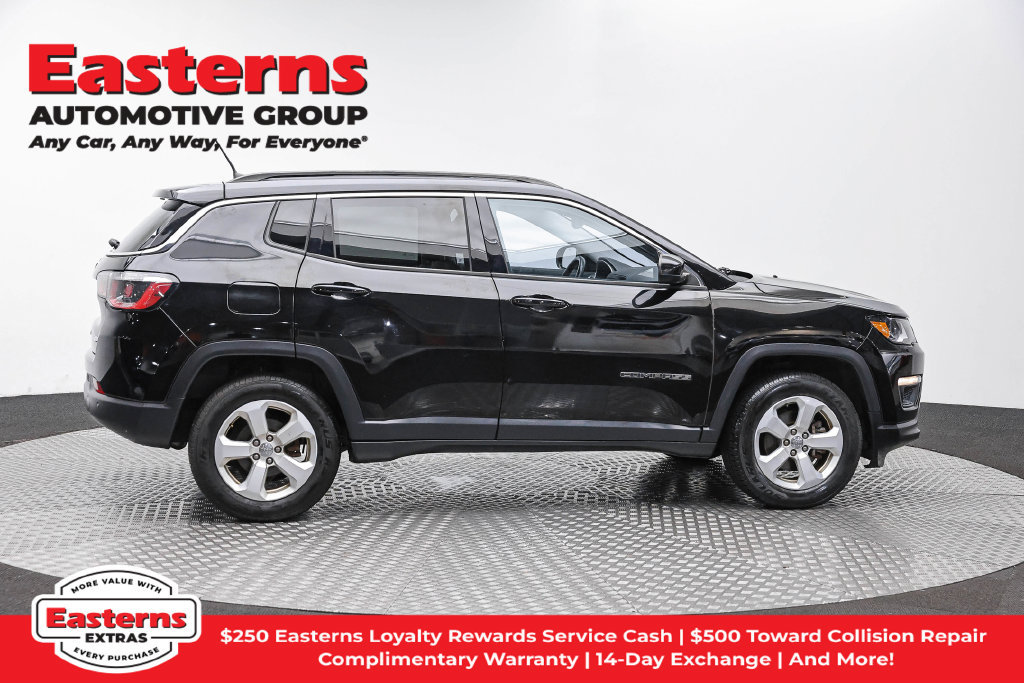 Used 2018 Jeep Compass Latitude w/ Popular Equipment Group AWD/4WD image 5