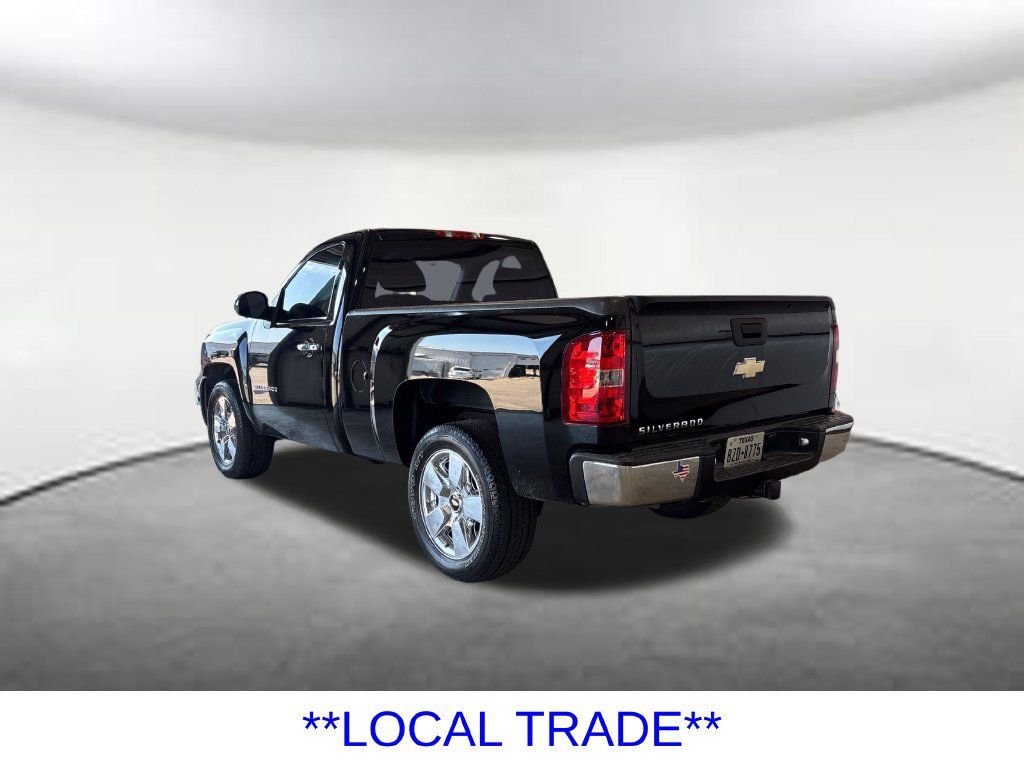 Used 2011 Chevrolet Silverado 1500 W/T RWD image 3