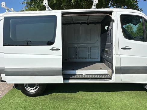 Used 2015 Mercedes-Benz Sprinter 2500 w/ Additional Battery Package image 17