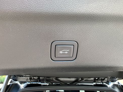 Used 2026 GMC Yukon XL Elevation RWD image 14