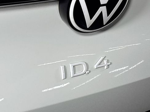 Certified 2023 Volkswagen ID.4 Pro image 24