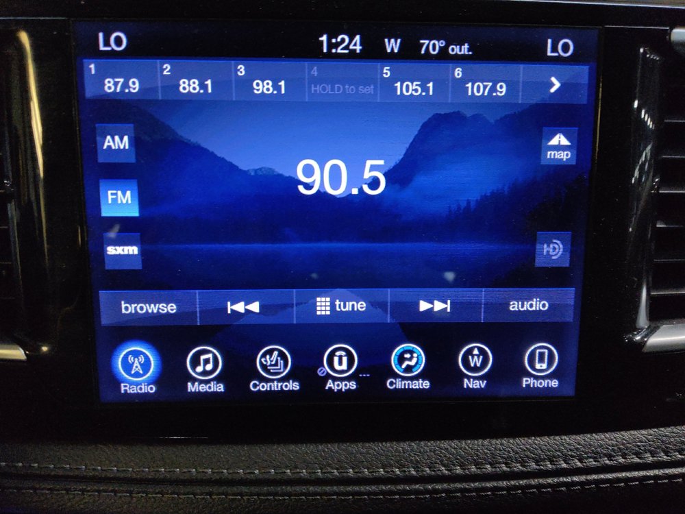 Used 2017 Chrysler Pacifica Limited FWD image 25