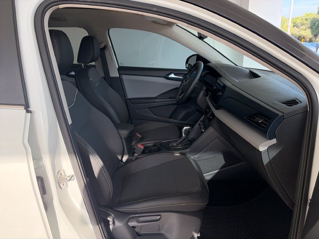 Certified 2023 Volkswagen Taos SE w/ Panoramic Sunroof Package FWD image 29