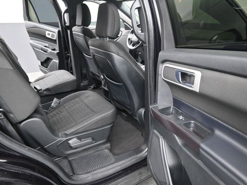 Used 2020 Ford Explorer XLT w/ Class III Trailer Tow Package image 22