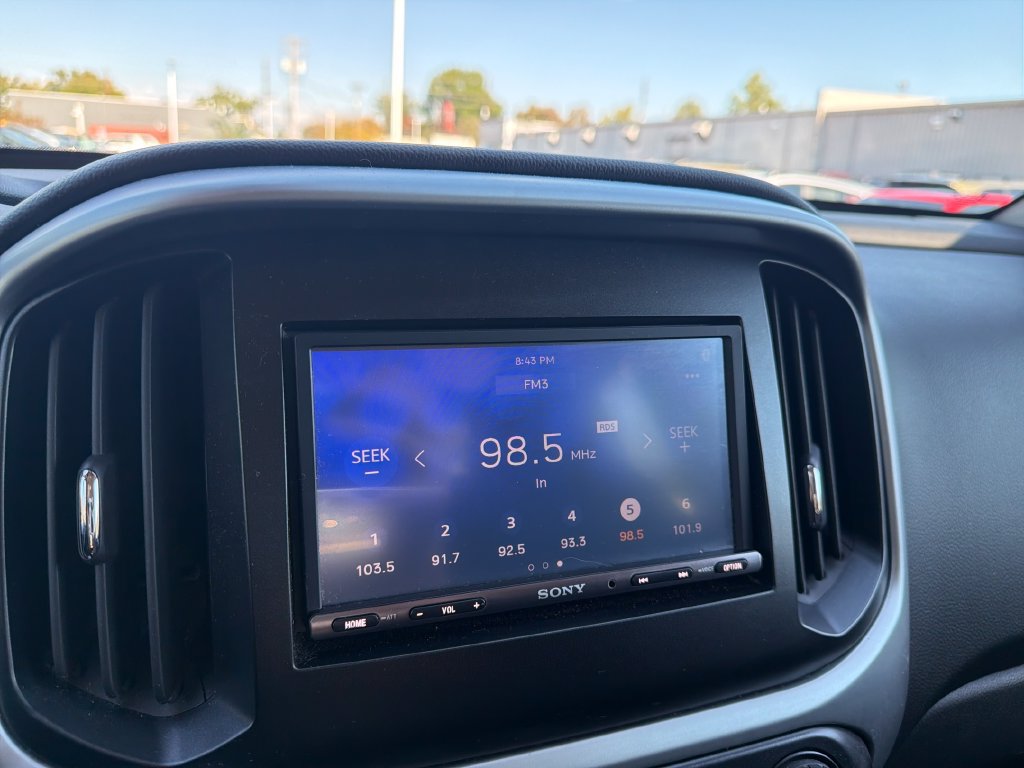 Used 2016 Chevrolet Colorado LT AWD/4WD image 13