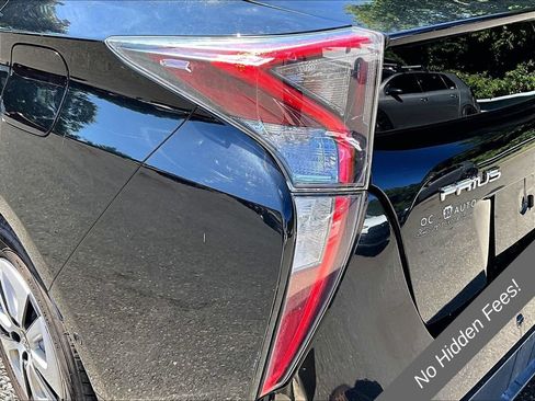 Used 2017 Toyota Prius Three FWD image 22