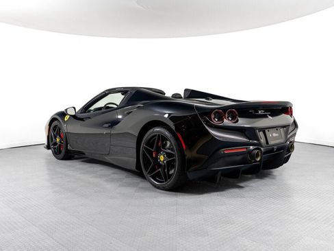 Used 2023 Ferrari F8 Tributo RWD image 15