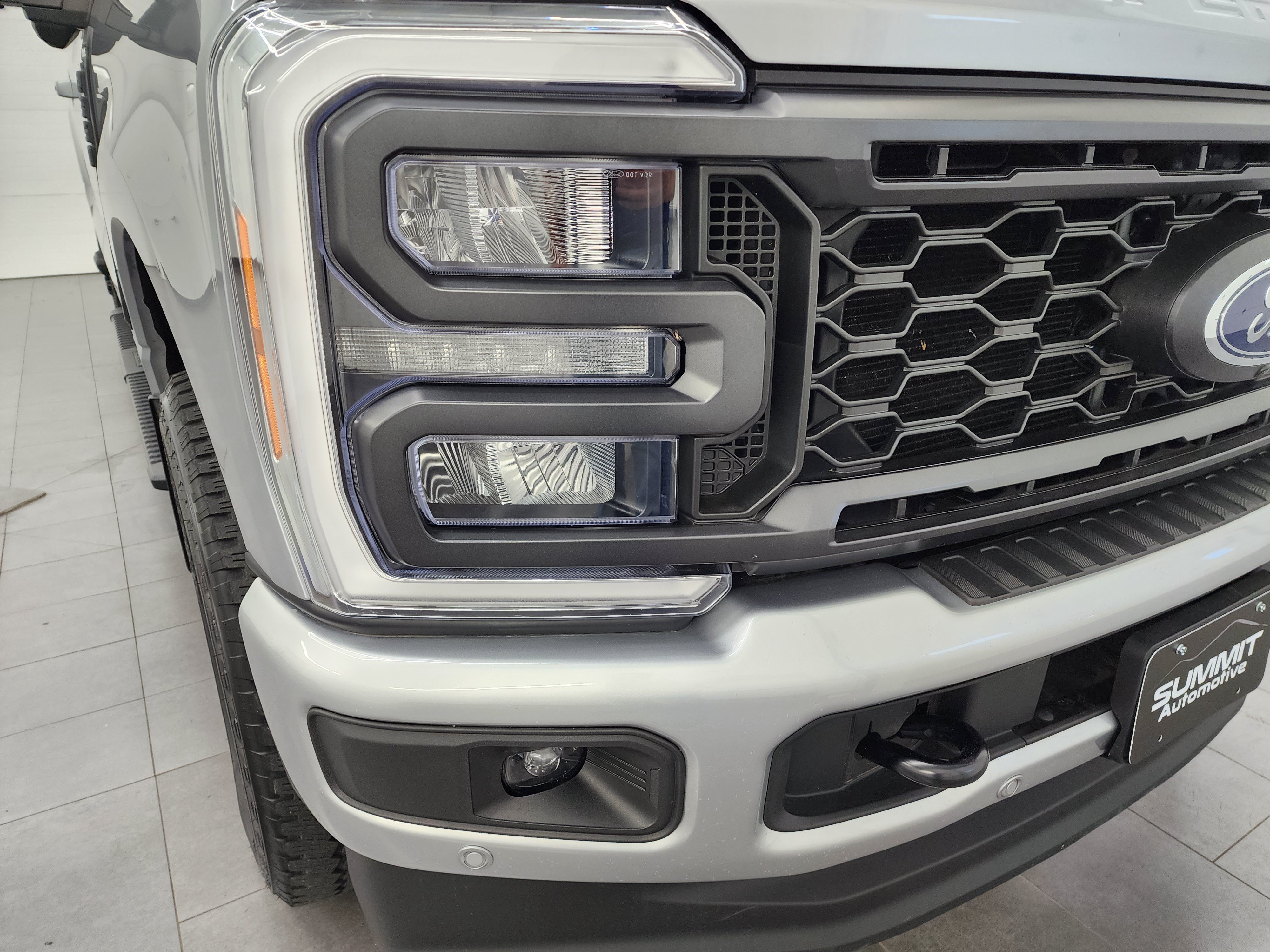 Used 2023 Ford F350 Lariat w/ Lariat Ultimate Package AWD/4WD image 26