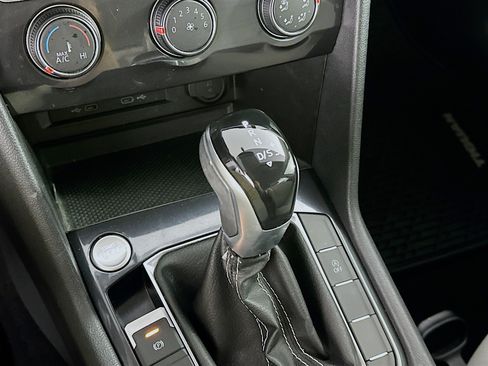 Used 2022 Volkswagen Tiguan S FWD image 24