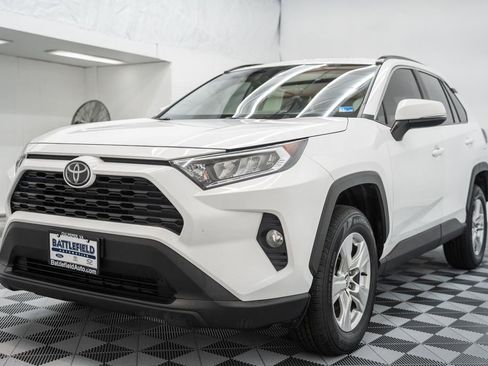Used 2020 Toyota RAV4 XLE image 3