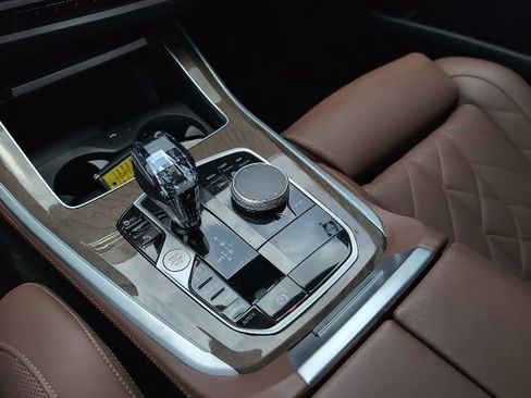Used 2023 BMW X5 sDrive40i w/ M Sport Package RWD image 19