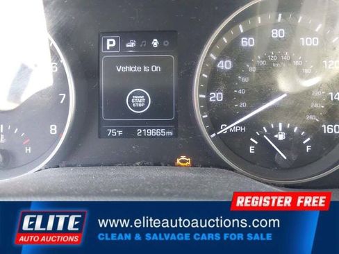 Used 2017 Hyundai Elantra Value Edition image 30