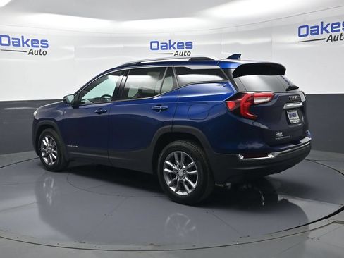 Used 2022 GMC Terrain SLT w/ LPO, Floor Liner Package AWD/4WD image 5