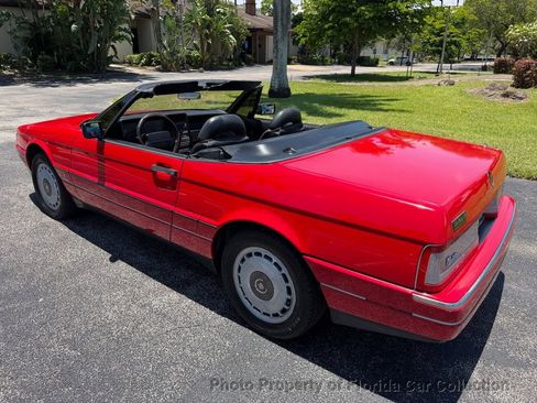 Used 1990 Cadillac Allante FWD image 3