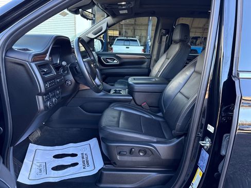 Used 2024 Chevrolet Suburban High Country image 9