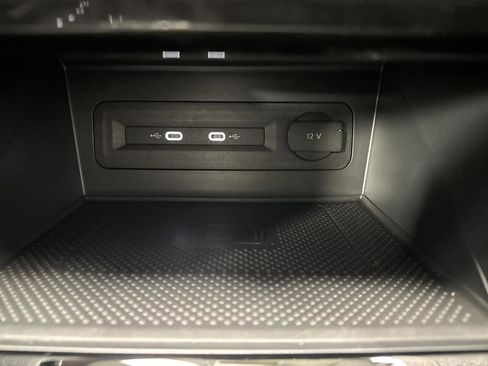 Used 2023 Volkswagen Atlas SE w/ Black Wheel Package image 22