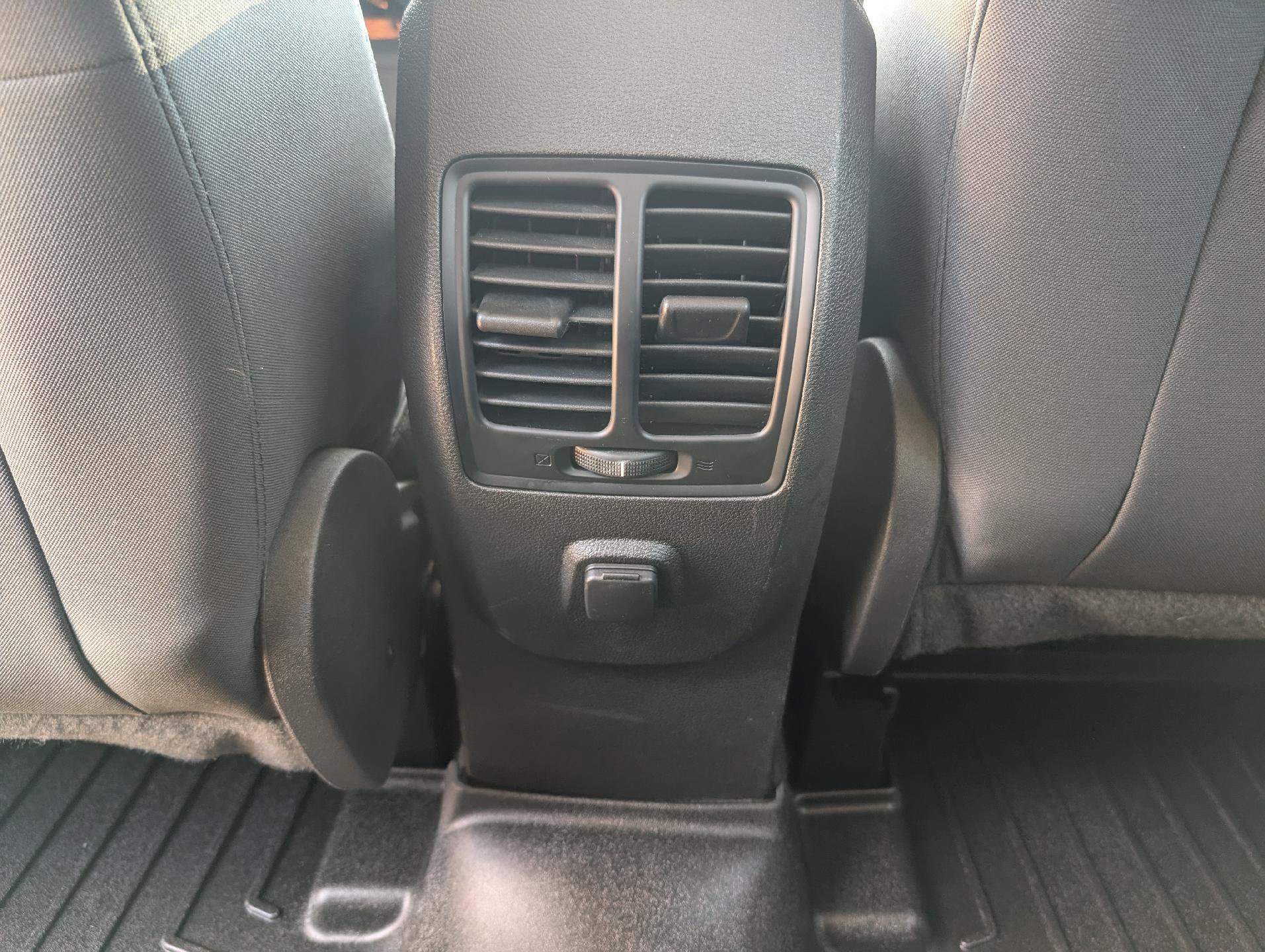 Used 2017 Ford Escape SE FWD image 32