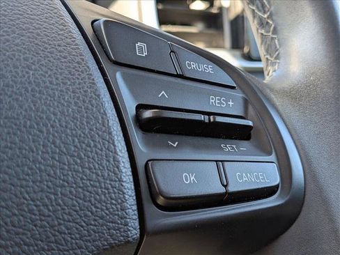 Used 2020 Hyundai Venue SEL w/ Convenience Package image 13