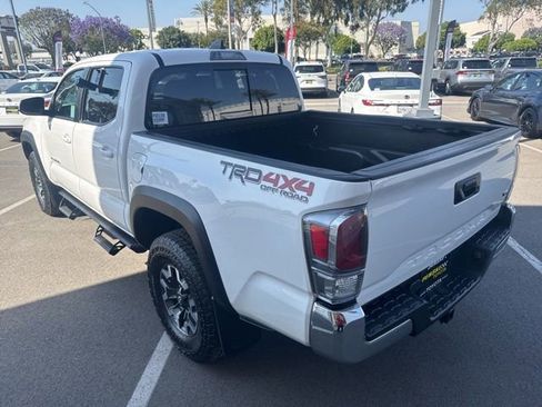 Certified 2023 Toyota Tacoma TRD Off-Road AWD/4WD image 17