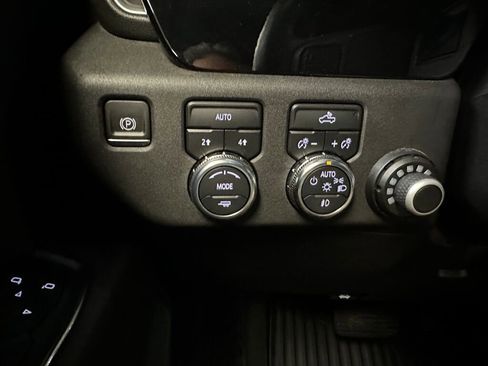Certified 2023 GMC Sierra 1500 Elevation image 10