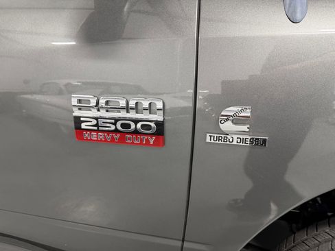 Used 2012 RAM 2500 SLT w/ Technology Group AWD/4WD image 3