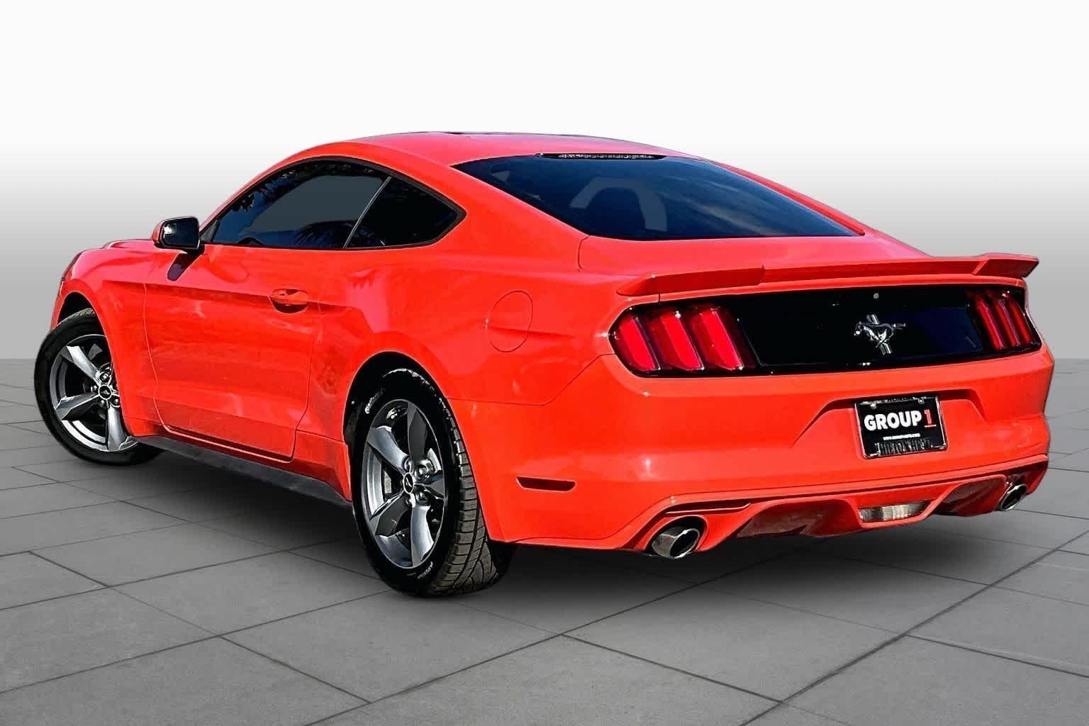 Used 2016 Ford Mustang Coupe w/ Equipment Group 051A RWD image 10