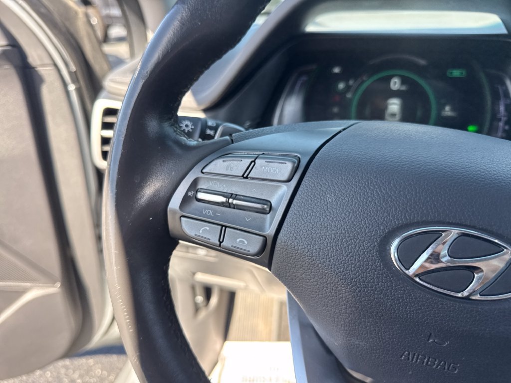Used 2022 Hyundai Ioniq SEL FWD image 40