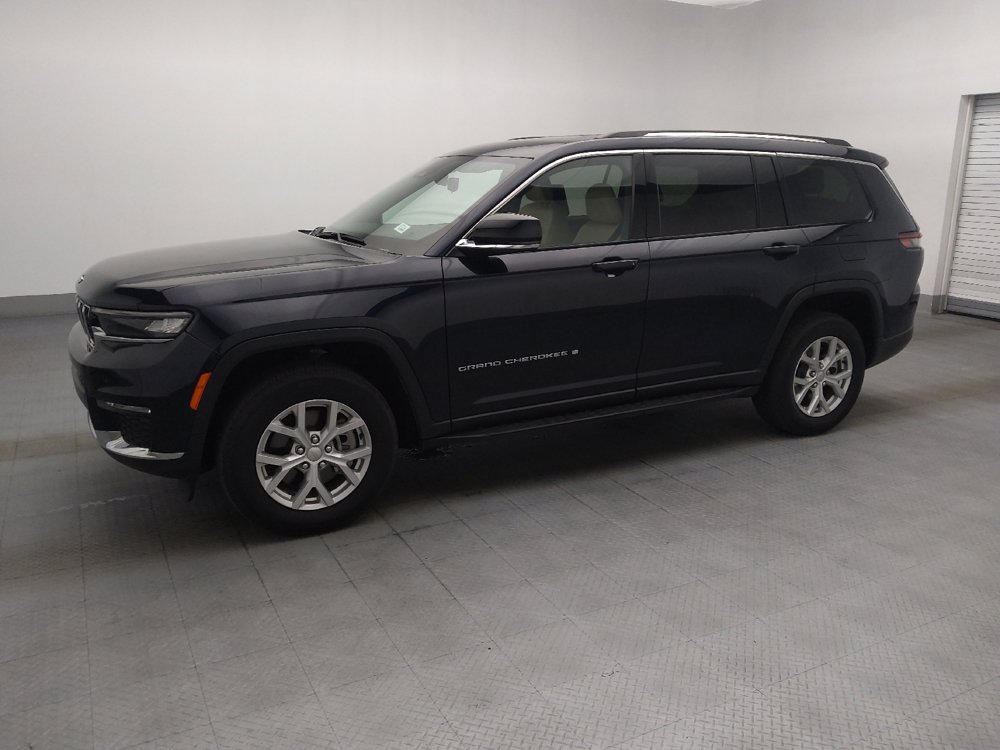 Used 2023 Jeep Grand Cherokee L Limited w/ Luxury Tech Group II RWD image 2