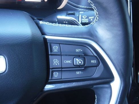 Used 2021 Jeep Grand Cherokee L Laredo image 34