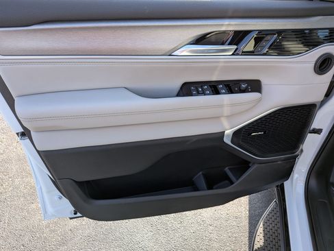 New 2026 Jeep Grand Wagoneer 4WD image 12