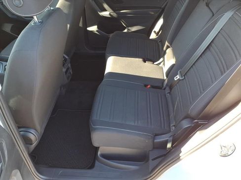 Used 2022 Volkswagen Tiguan S image 12