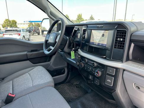 New 2025 Ford F550 4x4 Regular Cab Super Duty image 14