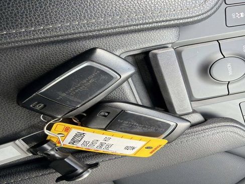 Certified 2025 Toyota Grand Highlander FWD image 32
