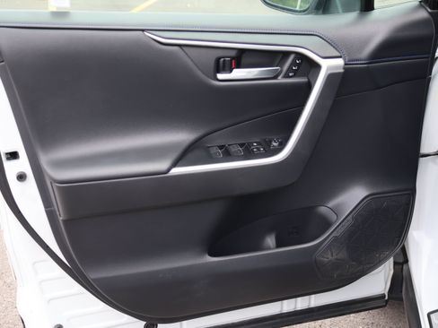Used 2023 Toyota RAV4 XSE AWD/4WD image 21