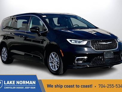 Certified 2024 Chrysler Pacifica Touring-L