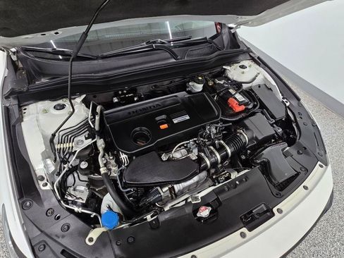Used 2018 Honda Accord Touring image 36