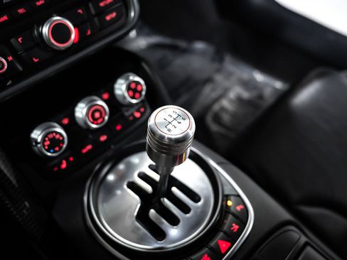 Used 2009 Audi R8 V8 image 30